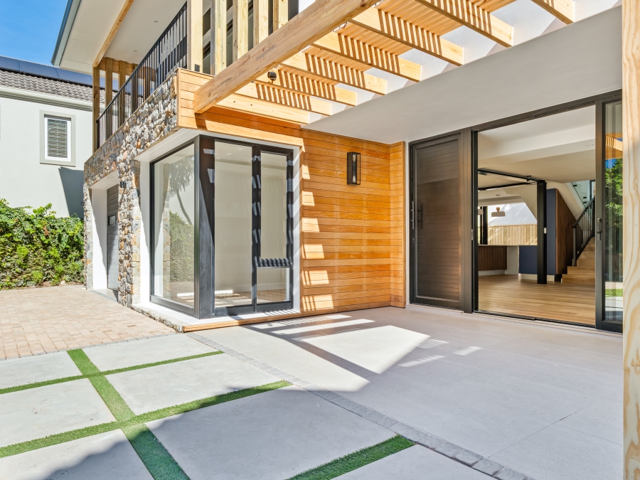 3 Bedroom Property for Sale in Leisure Isle Western Cape